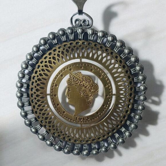 Vintage 1913 Liberty Woman's Profile Openwork 2 Tone Coin Style Pendant Necklace - Picture 2 of 7